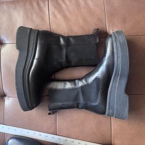 Vagabond Carla platform black leather boots